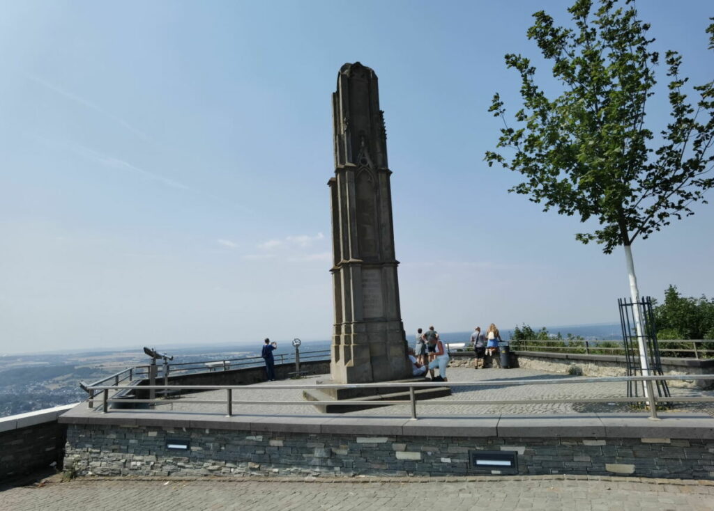 Für diesen Besuch der Aussichtsplattform mußt du keine Drachenfels Öffnungszeiten beachten!