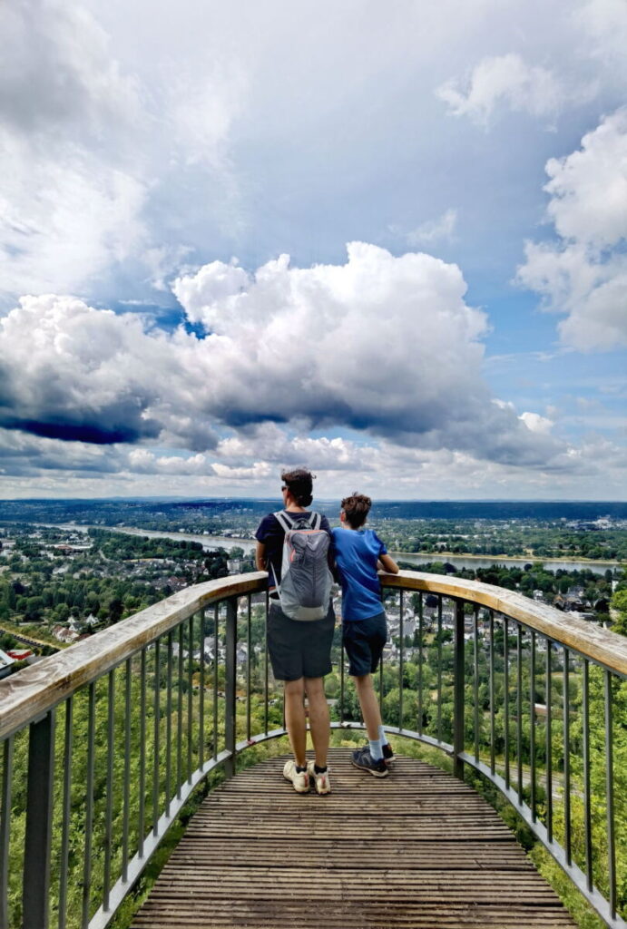 Rabenlay Skywalk Aussichtspunkt - mit Blick auf Bonn, Rhein, Drachenfels und Eifel
